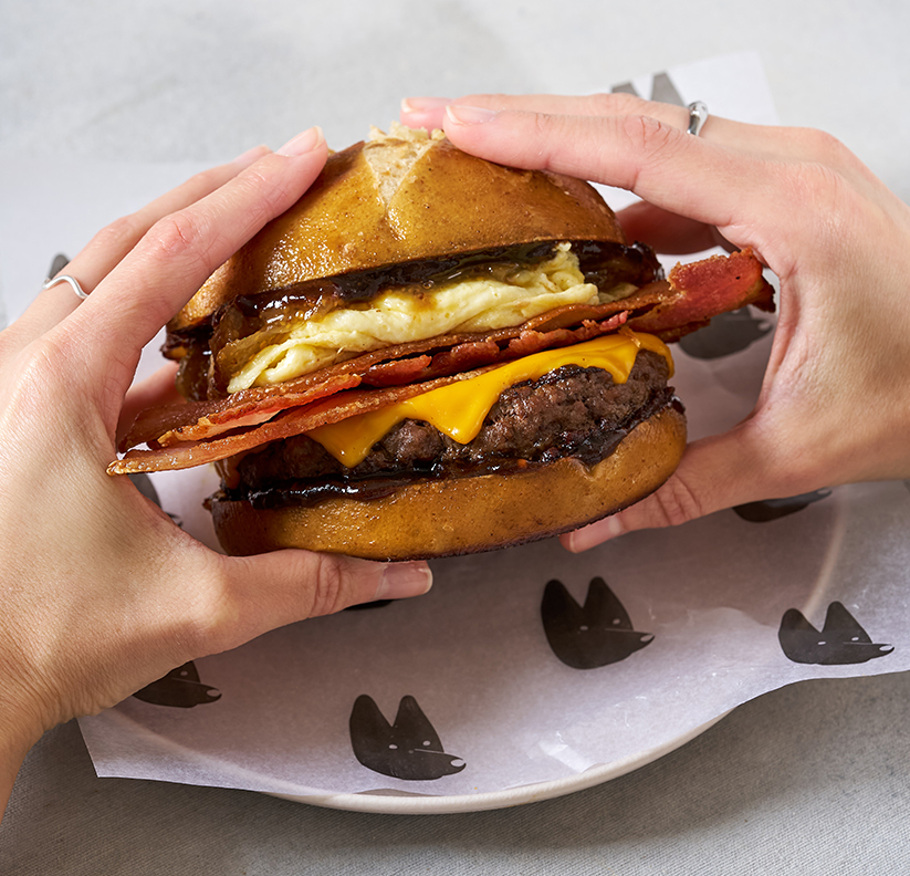 BACON & EGG BURGER